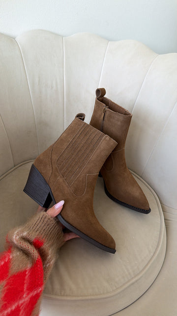 Camperos scamosciato basso 6350A camel