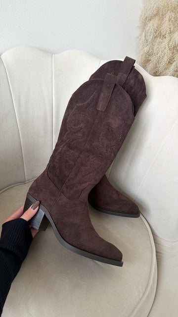 Camperos medium brown 7689A