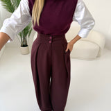 Pantalone a vita alta con fascia e doppio bottone con pinces burgundy