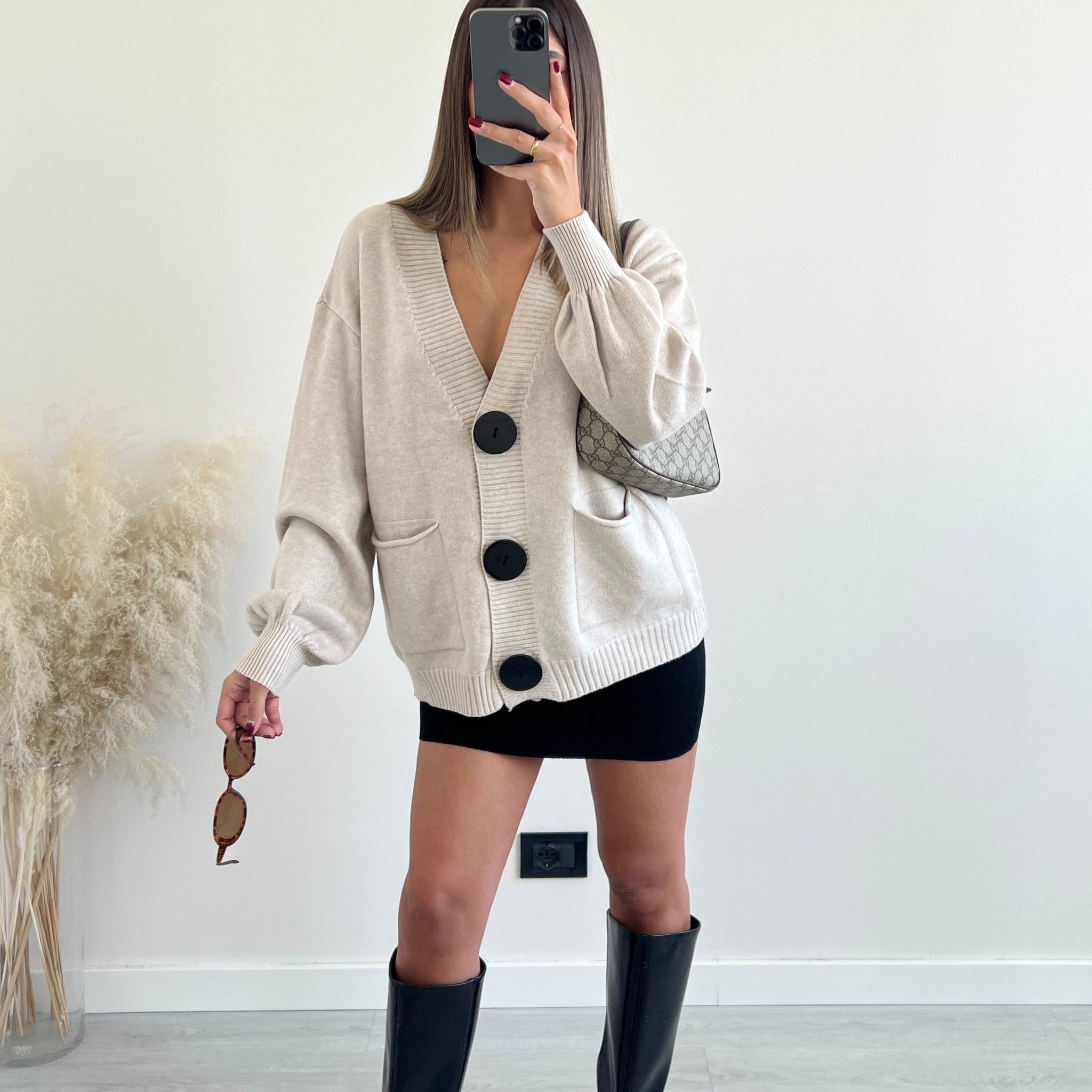 Cardigan oversize con maxi bottoni sabbia
