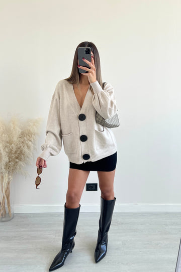 Cardigan oversize con maxi bottoni sabbia