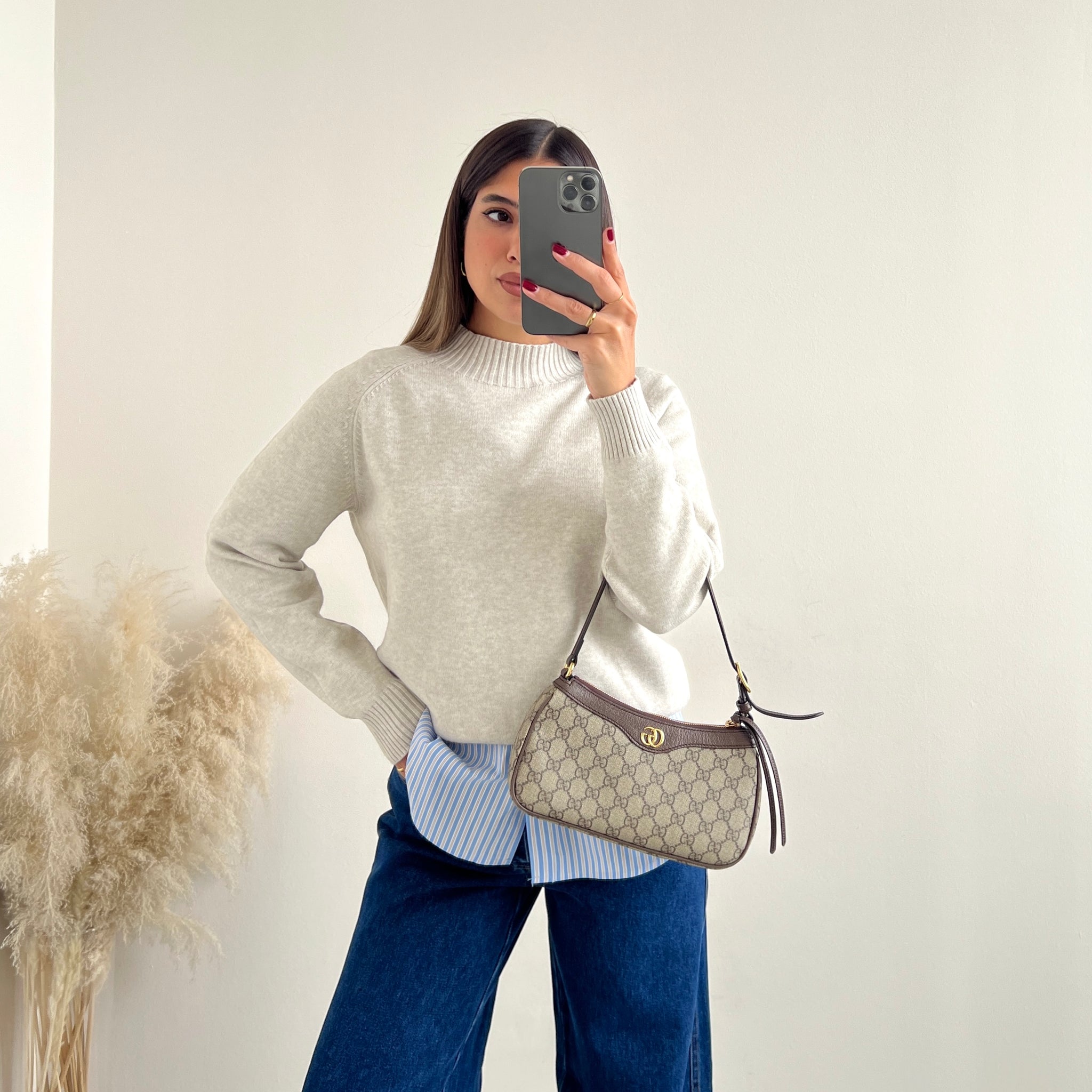 Maglione basic con spacchi laterali sabbia