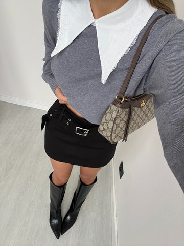 Gonna pantaloncino con cintura nera
