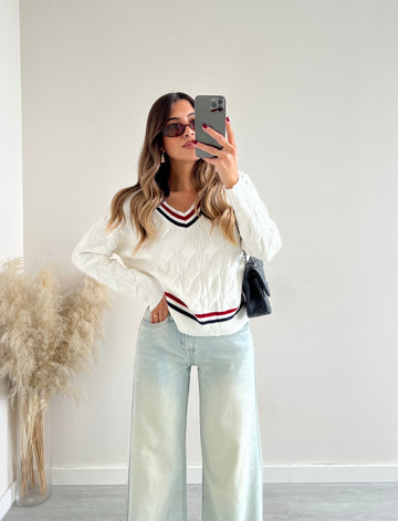 Pullover trecce scollo a v bicolore bianco