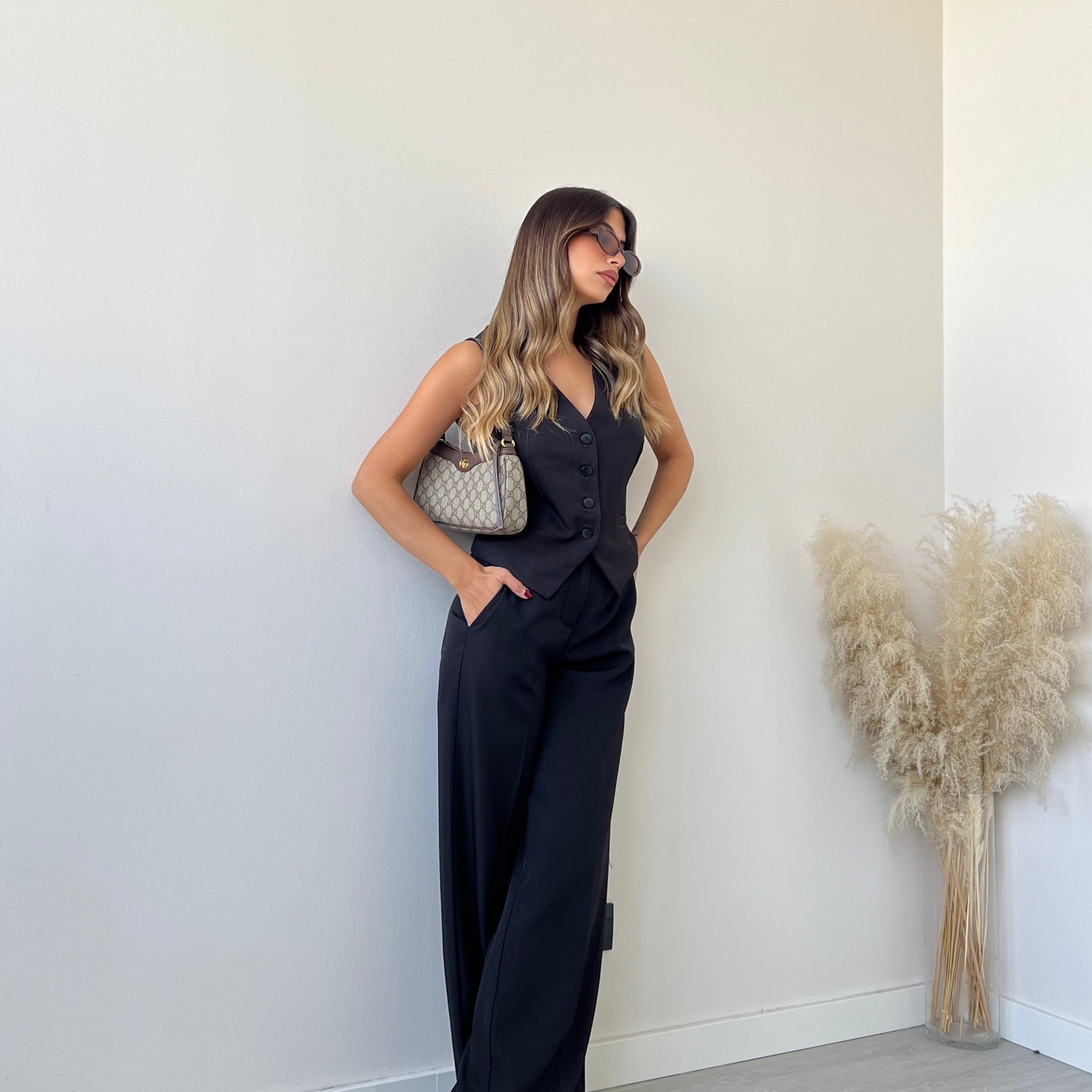Coordinato gilet + pantalone con cintura nero