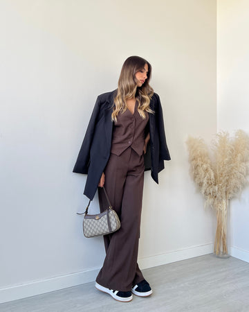 Coordinato gilet + pantalone con cintura caffè