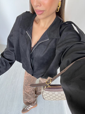 Giubbino scamosciato con zip nero