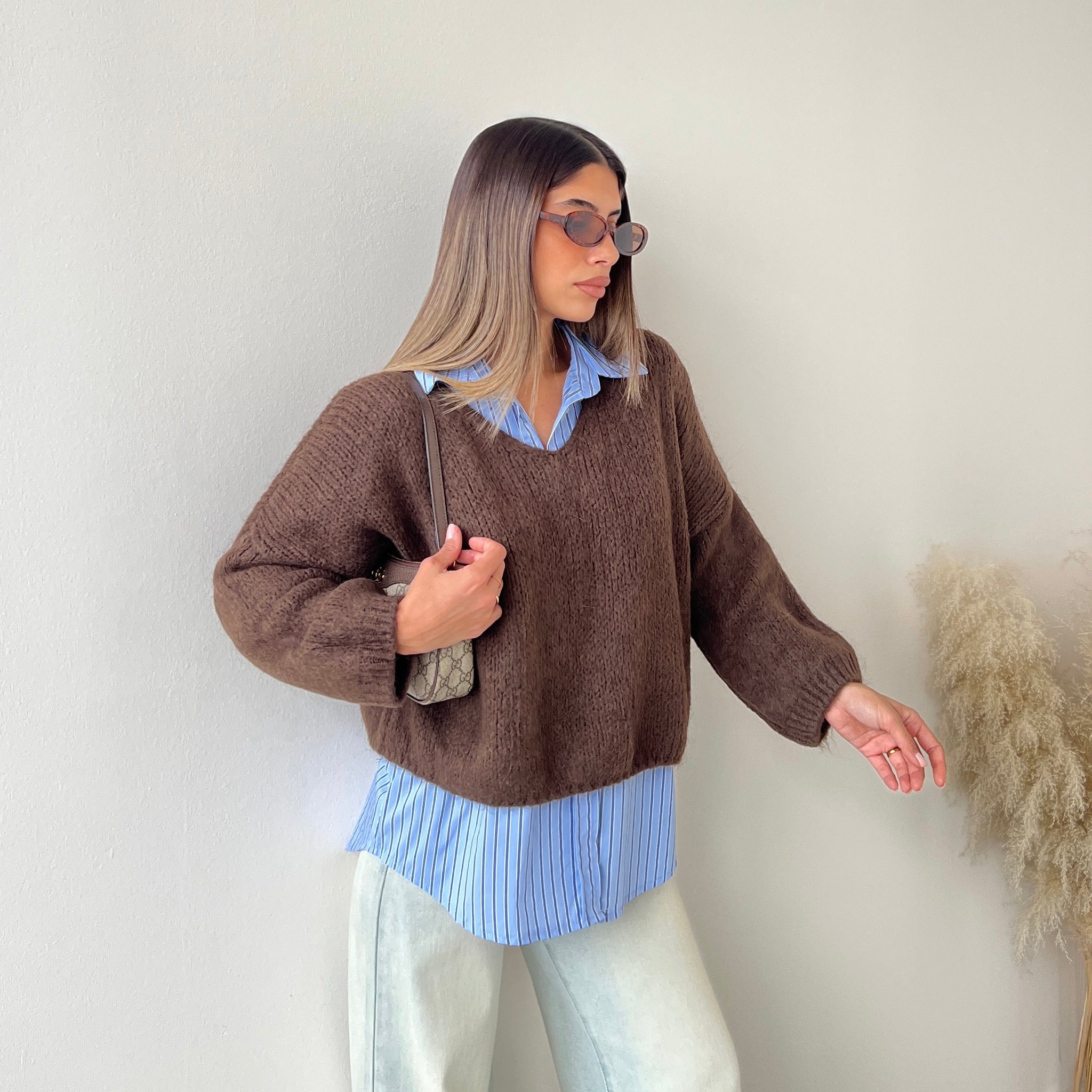 Pullover misto mohair scollo a V caffè