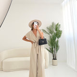 Tuta basic con scollo a V beige