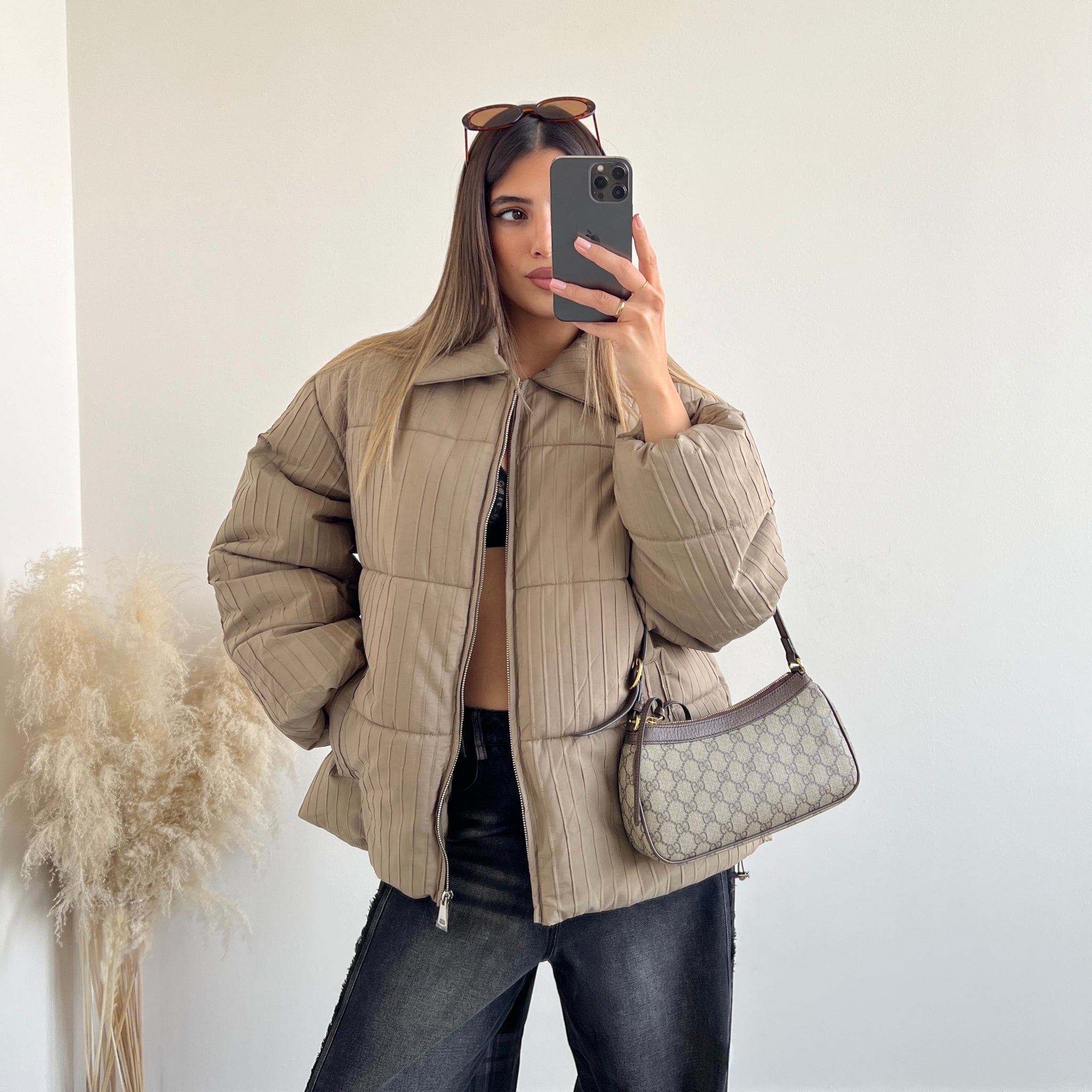 Piumino oversize trama rigata tortora