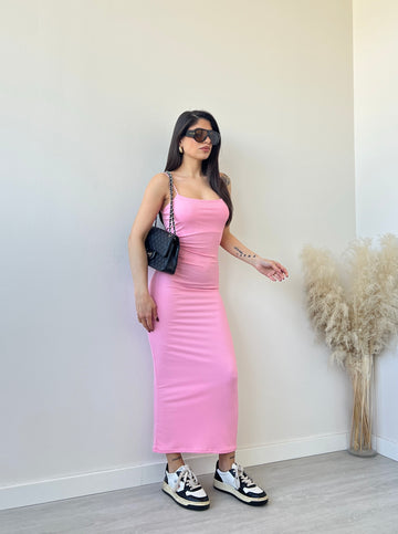 Abito a coste con coppe e spalline sottili rosa