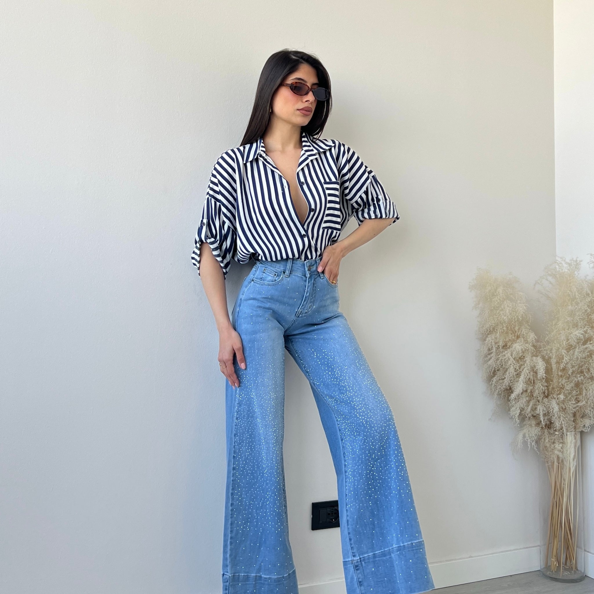 Jeans con brillanti e risvolto P309-1