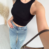 Top corto a costine scollo all'americana nero