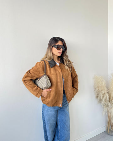 Giubbino scamosciato con colletto in simil pelle camel