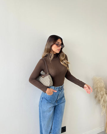 Dolcevita ultra sottile in misto cashmere caffè