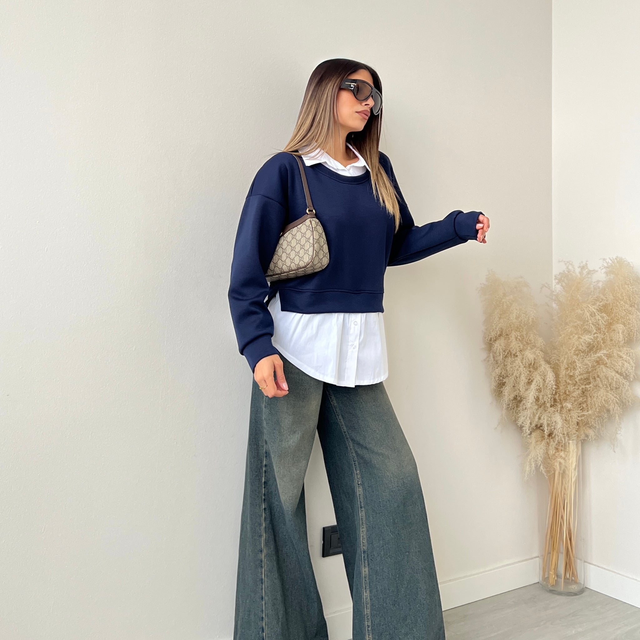 Felpa con camicia cucita blu