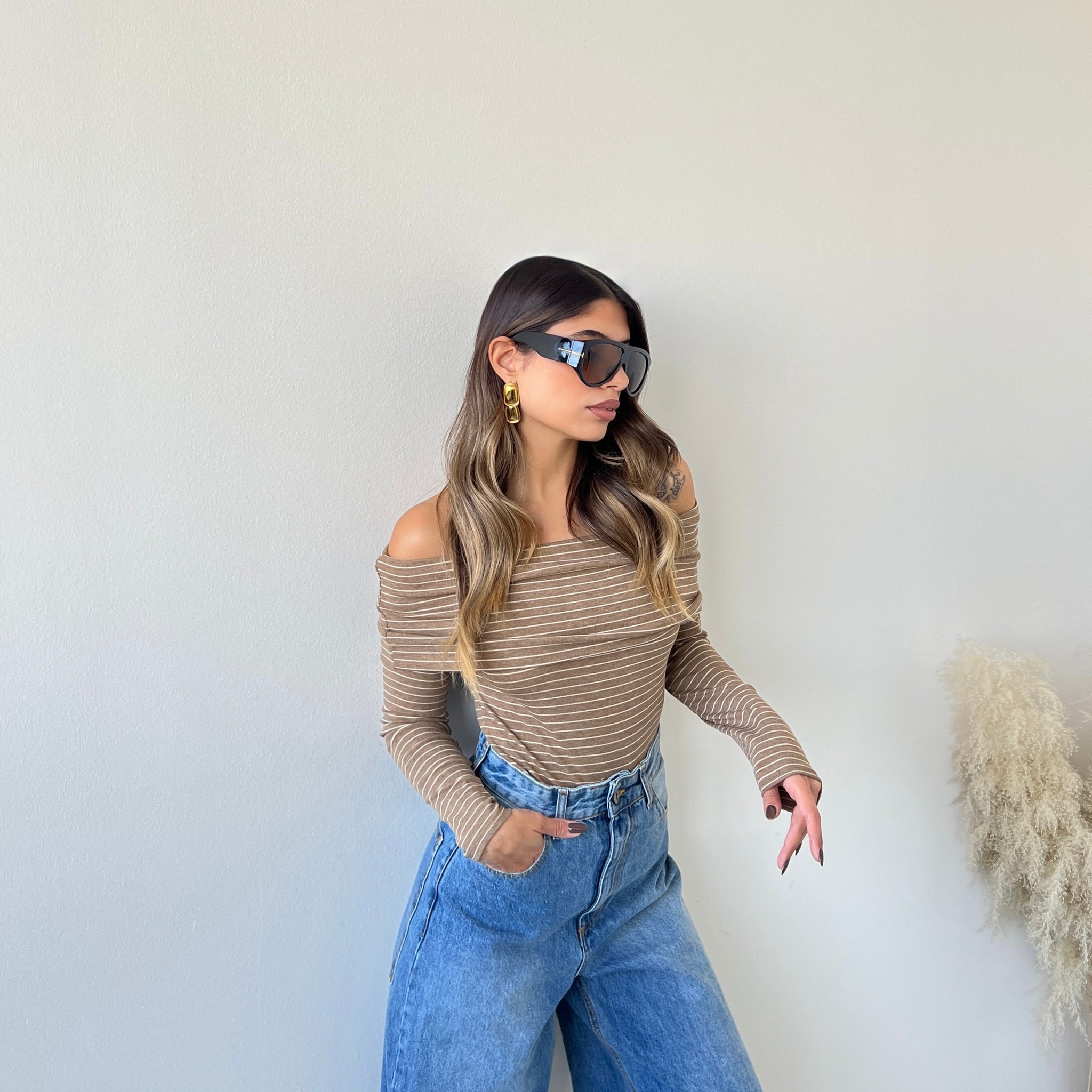 Maglia risvolto a righe camel