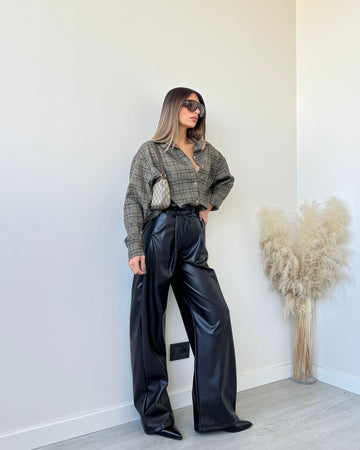 Pantalone simil pelle con pinces nero