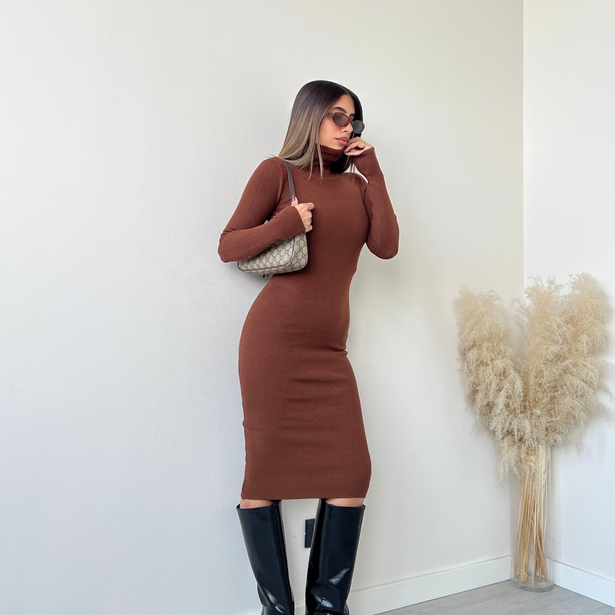 Abito lungo dolcevita in maglia cacao