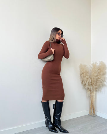 Abito lungo dolcevita in maglia cacao