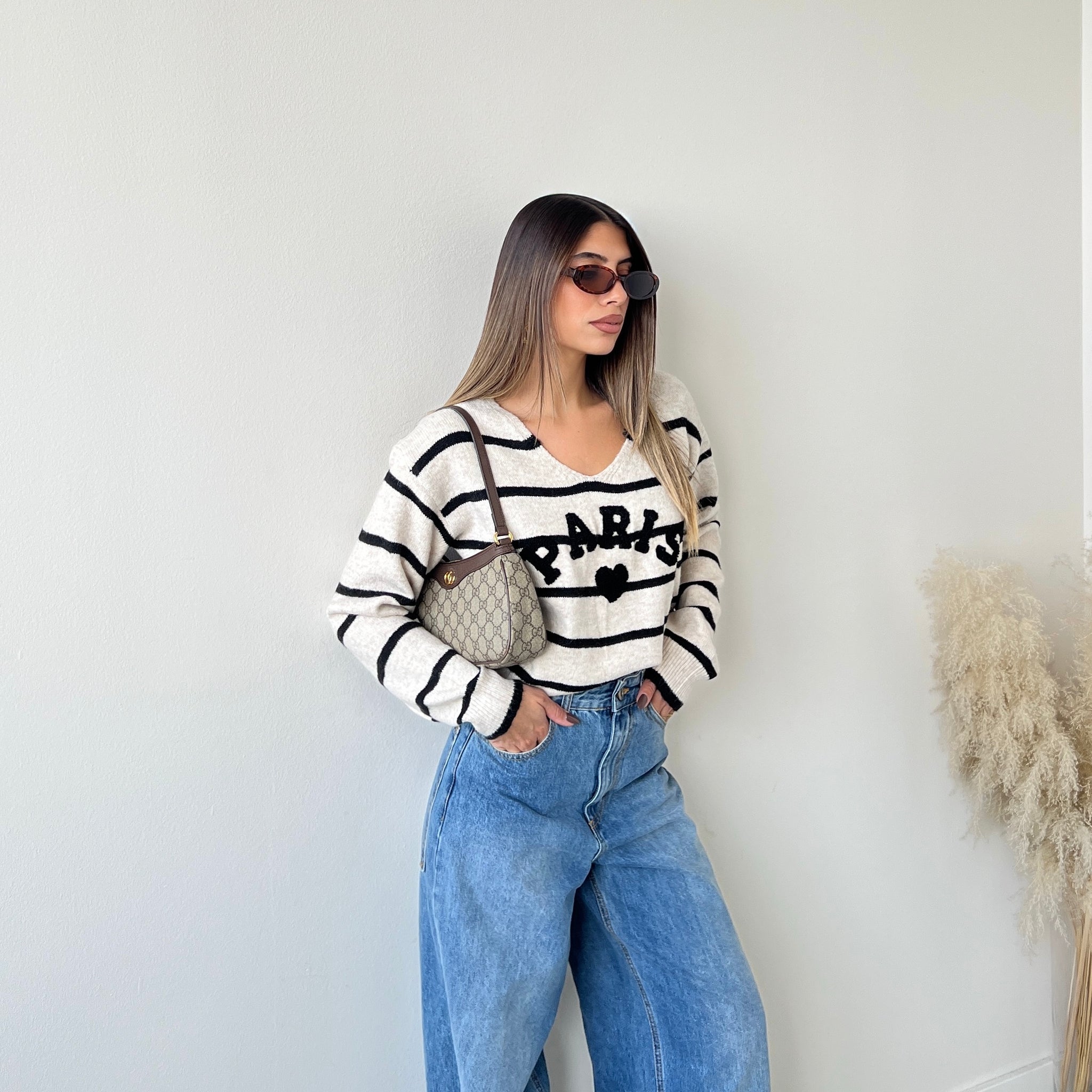 Pull con scritta PARIS beige