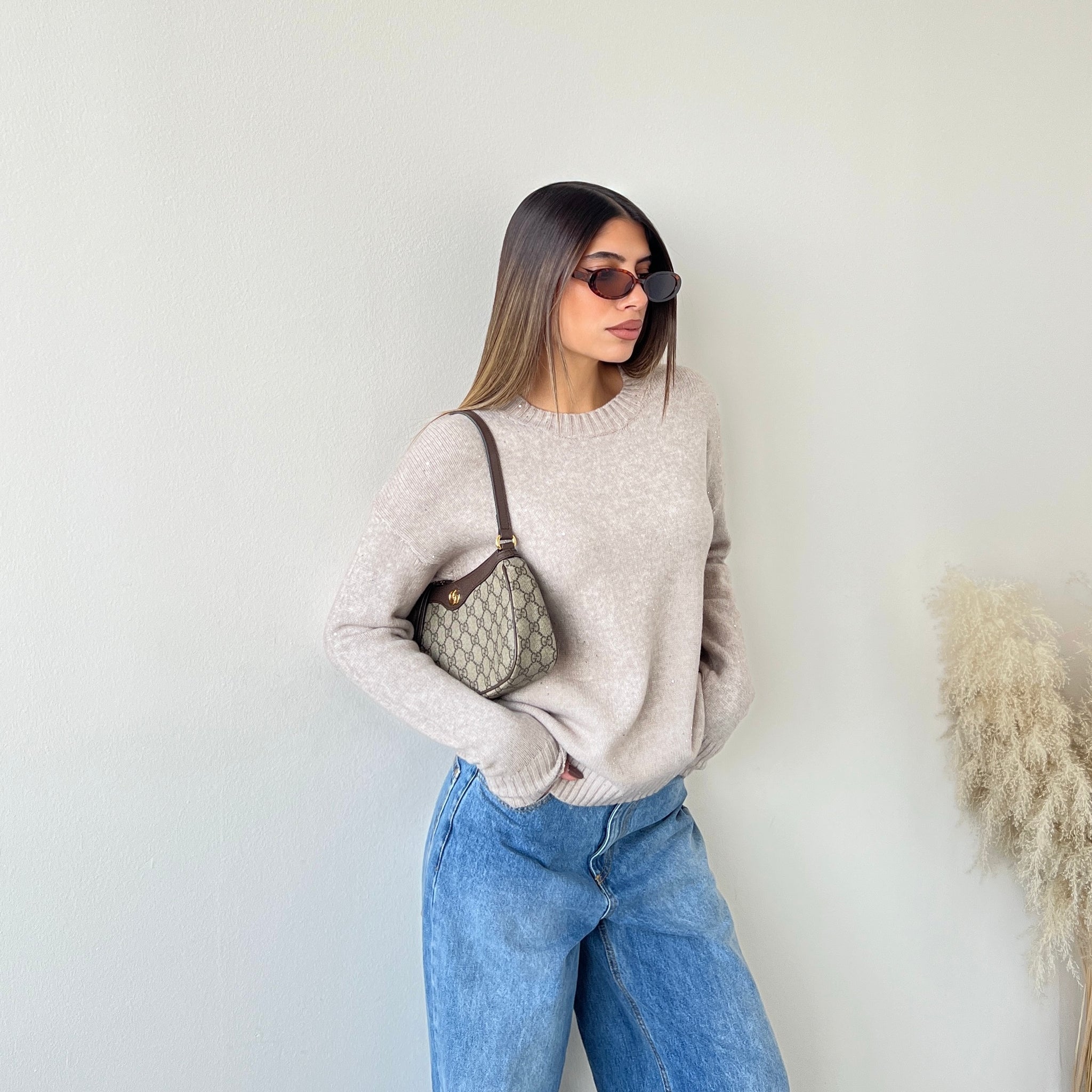 Pull con micro paillettes sabbia