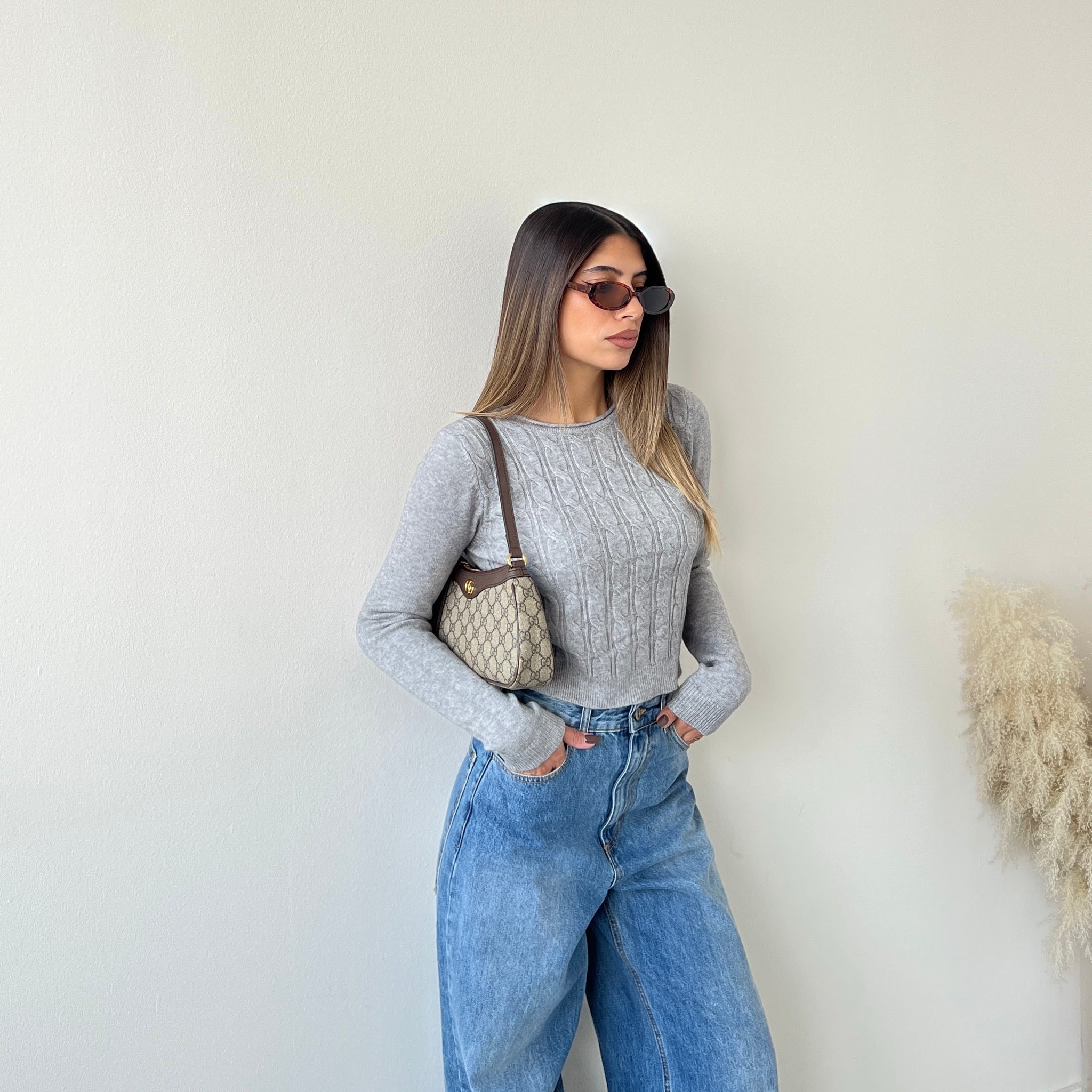 Pull corto con trecce grey