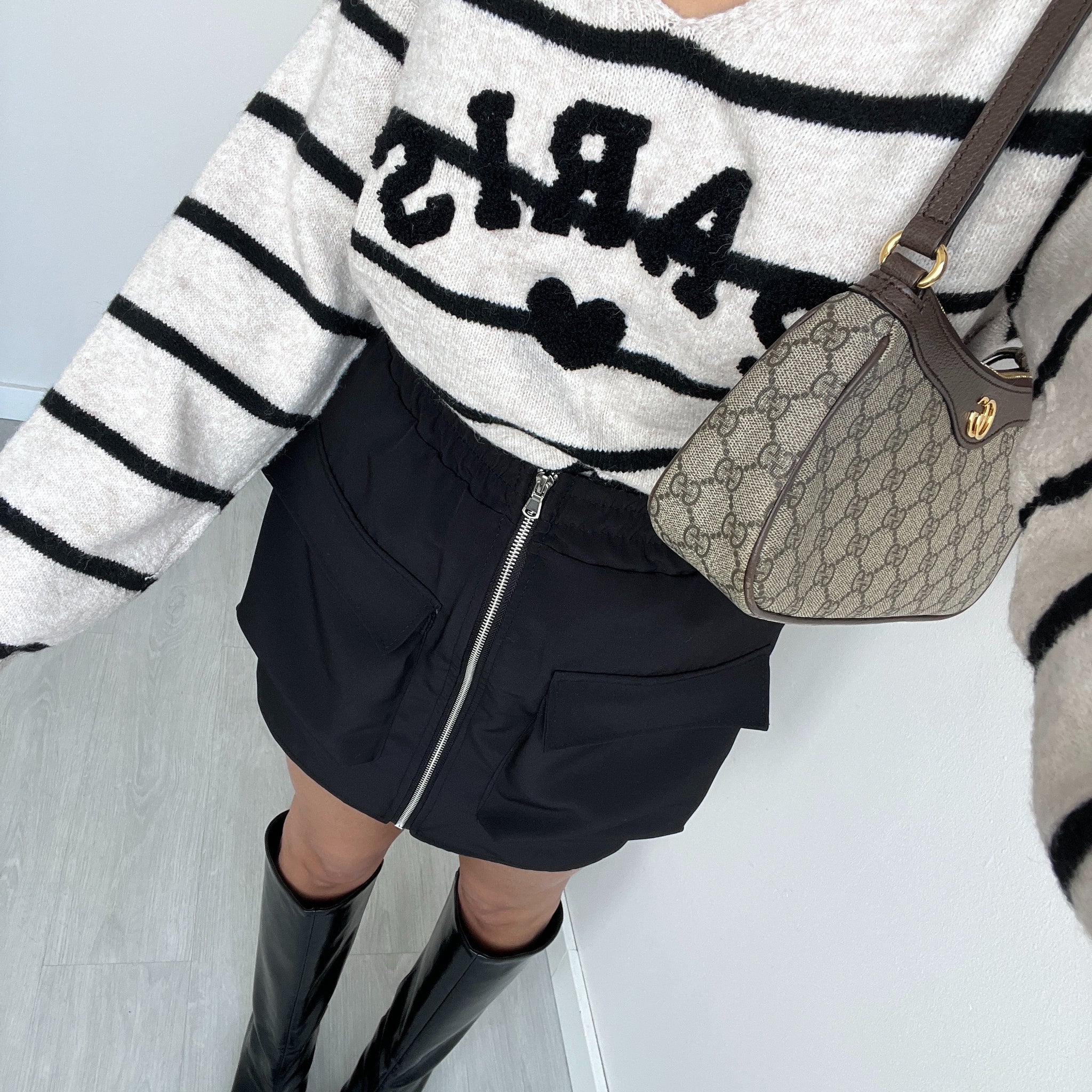Gonna tasche e zip nera
