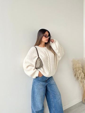Maglione con treccia crema