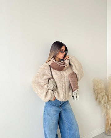 Maglione con treccia beige