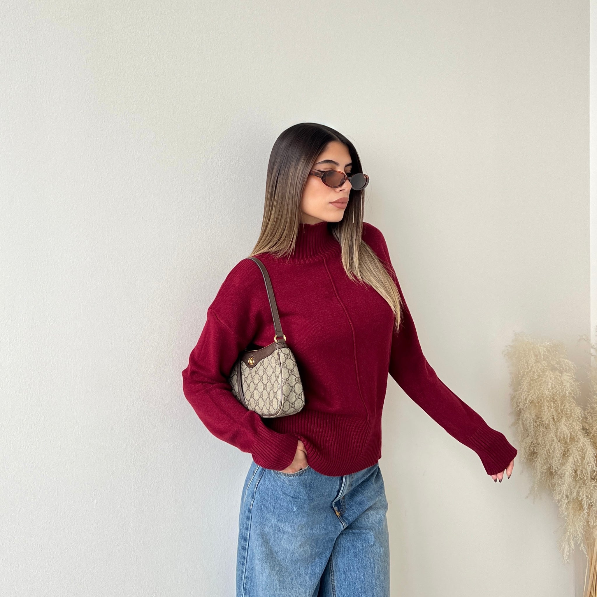 Maglione collo alto con riga centrale bordeuax