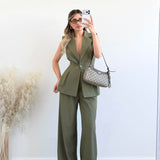 Set gilet sfiancato + pantalone bacchetatto verde