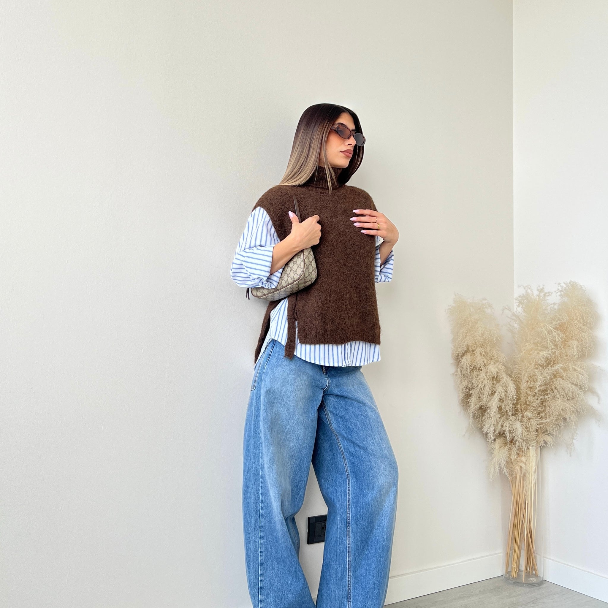 Gilet dolcevita con fiocchi caffè