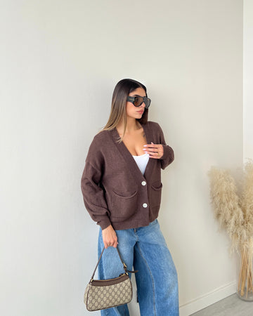 Cardigan due bottoni con tasche caffè
