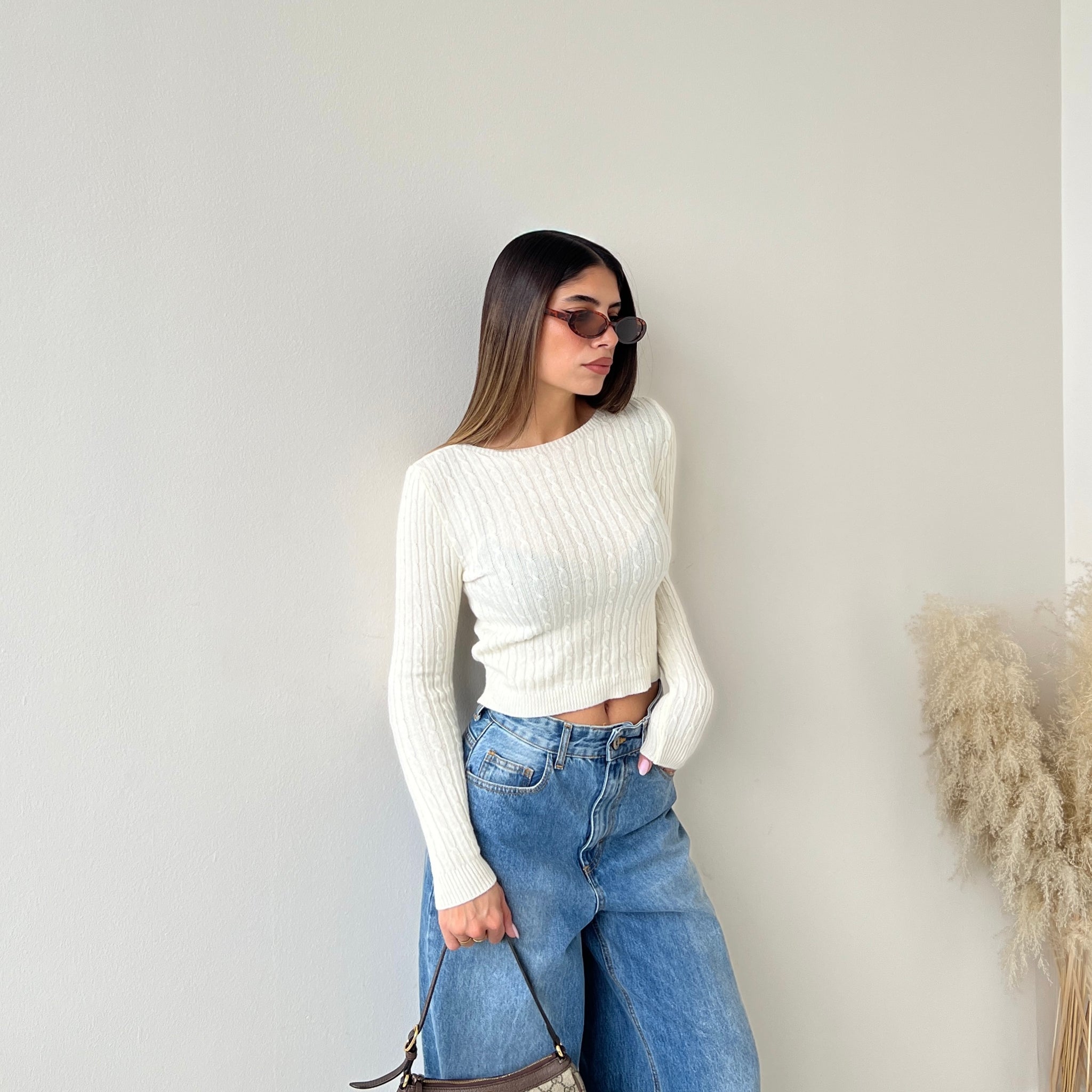 Maglioncino con treccine crema