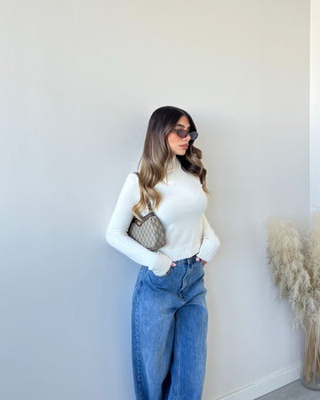 Maglioncino a collo alto QC23093 bianco