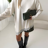Maxi pull taglio obliquo con pizzo avorio