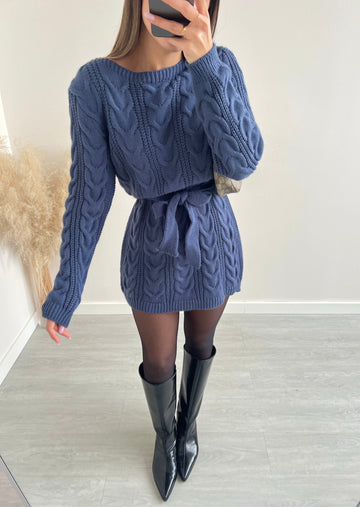 Abito in maglia con trecce e cintura cobalto