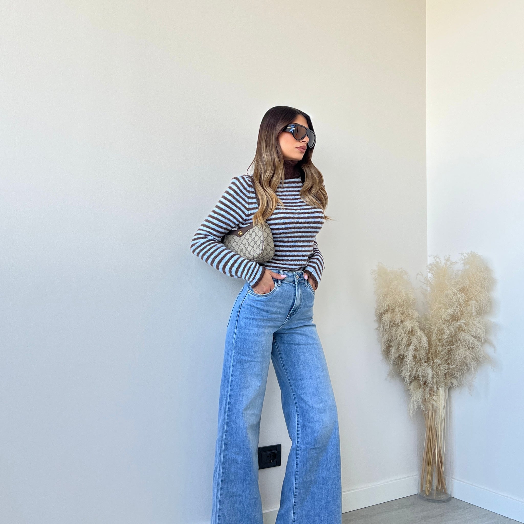 Jeans chiaro a vita alta taglio vivo SJ1706