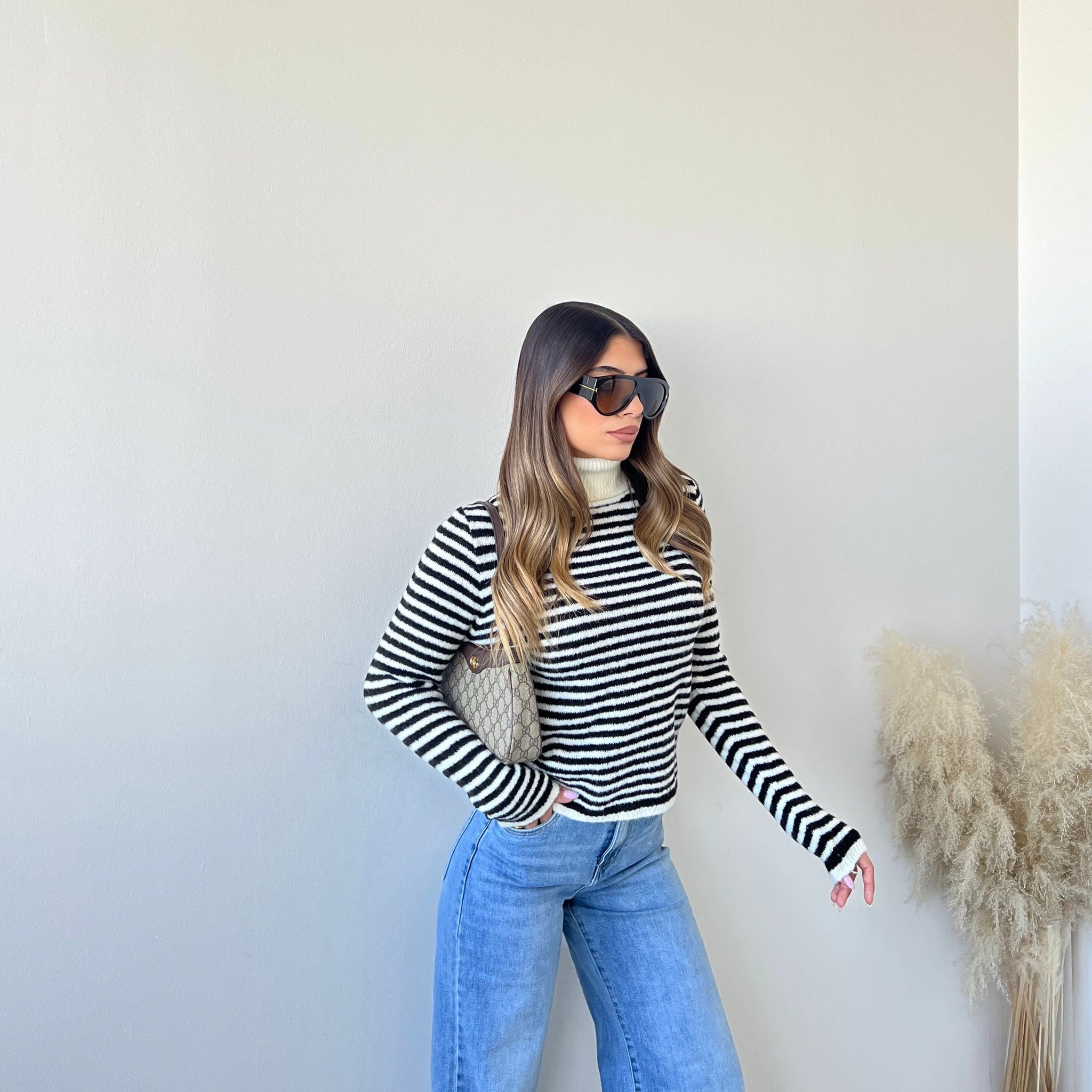 Dolcevita a righe bianco e nero