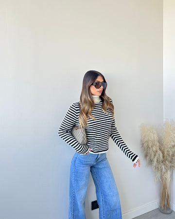 Dolcevita a righe bianco e nero