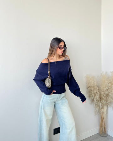 Maglioncino con scollo dritto e fascia in vita blu navy