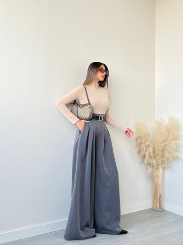 Pantalone gamba over grey