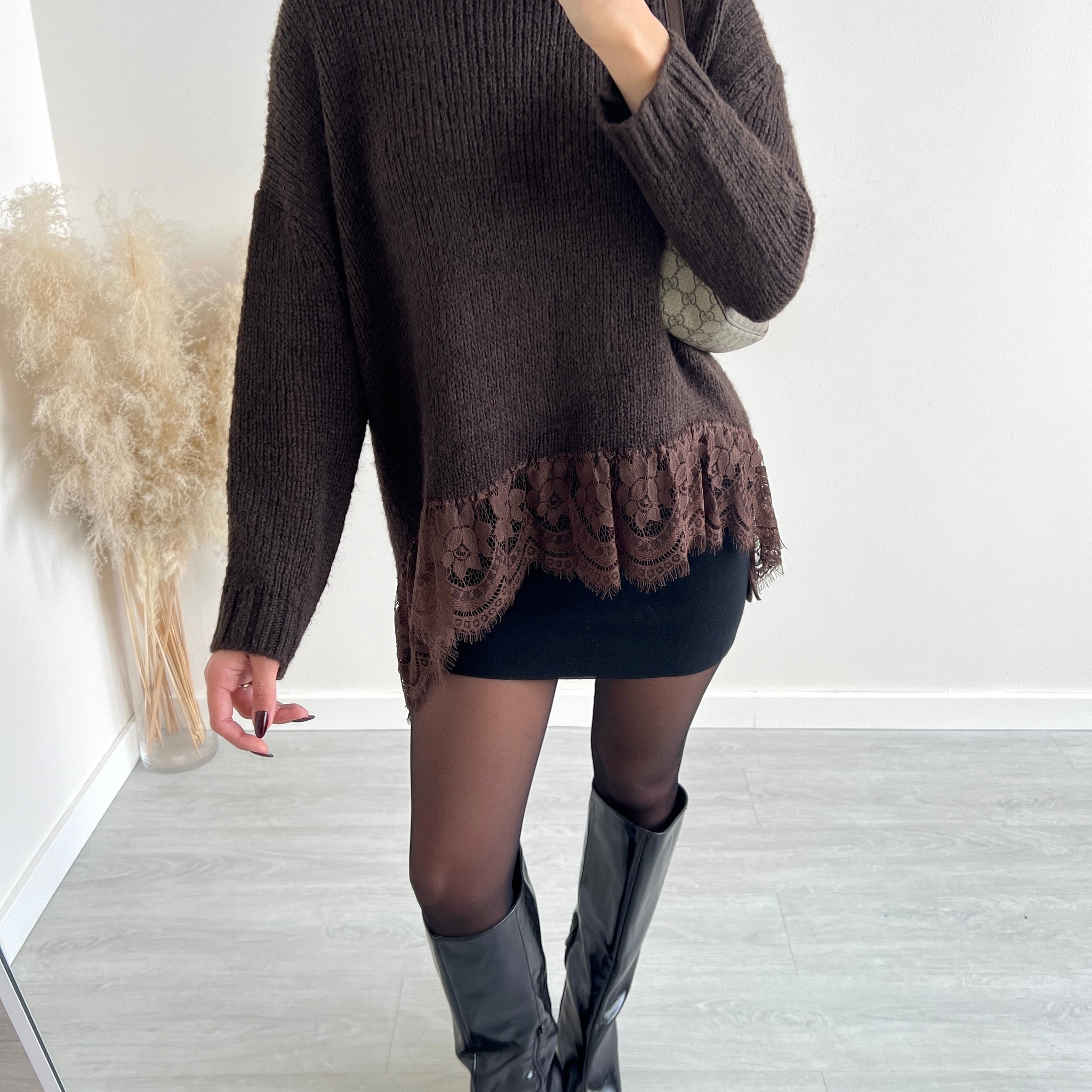 Maglione con pizzo testa di moro