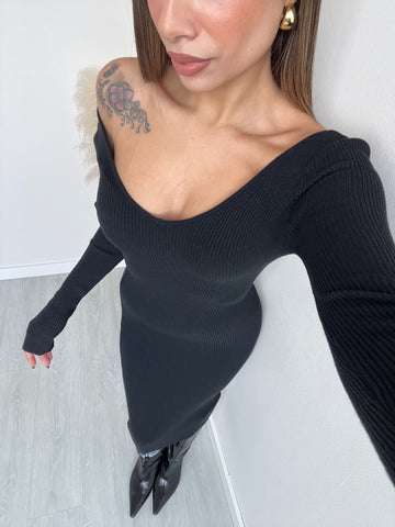 Abito in maglia scollo a v a costine nero