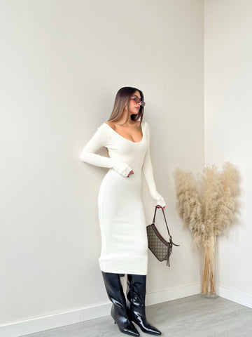 Abito in maglia scollo a v a costine crema