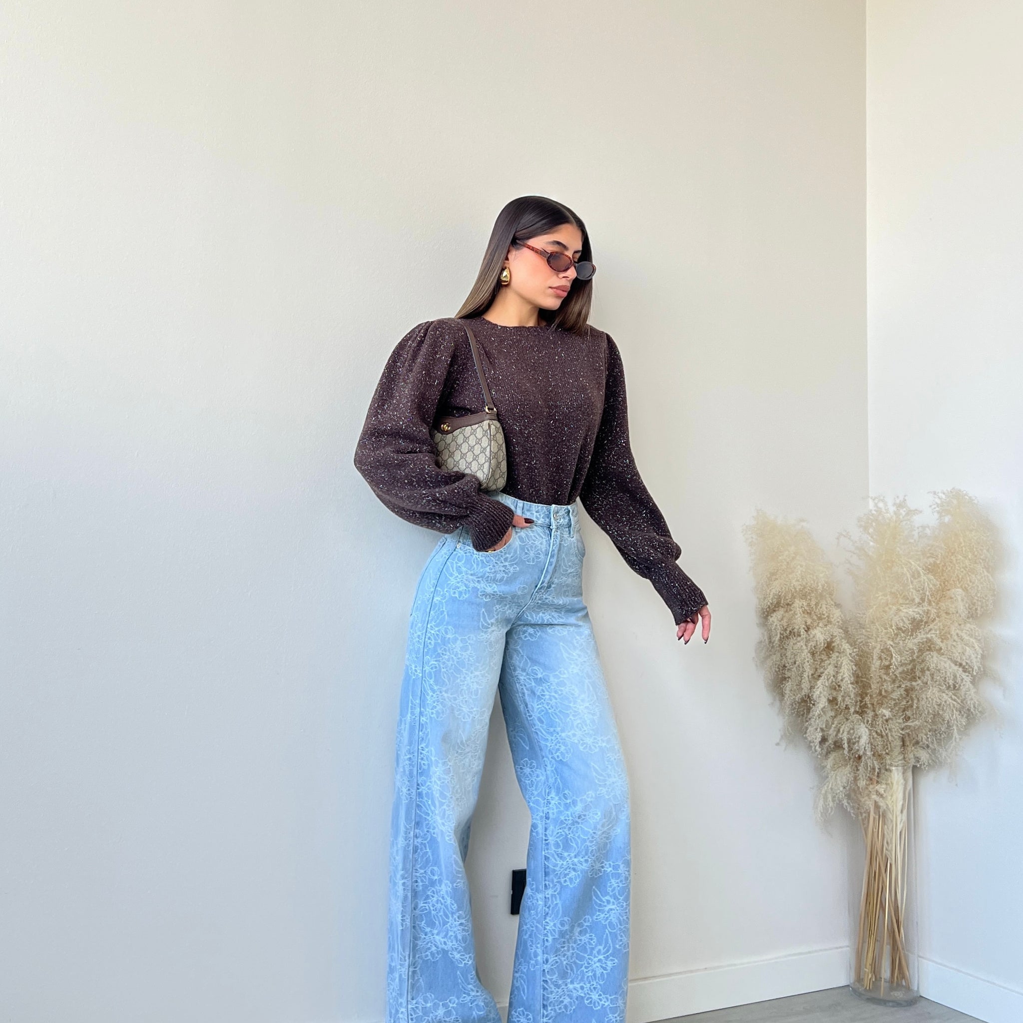 Jeans con ricami V5065