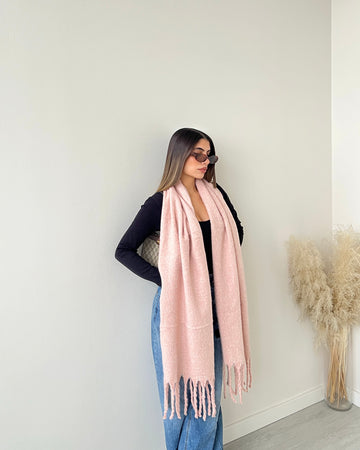 Sciarpa calda con frange rosa