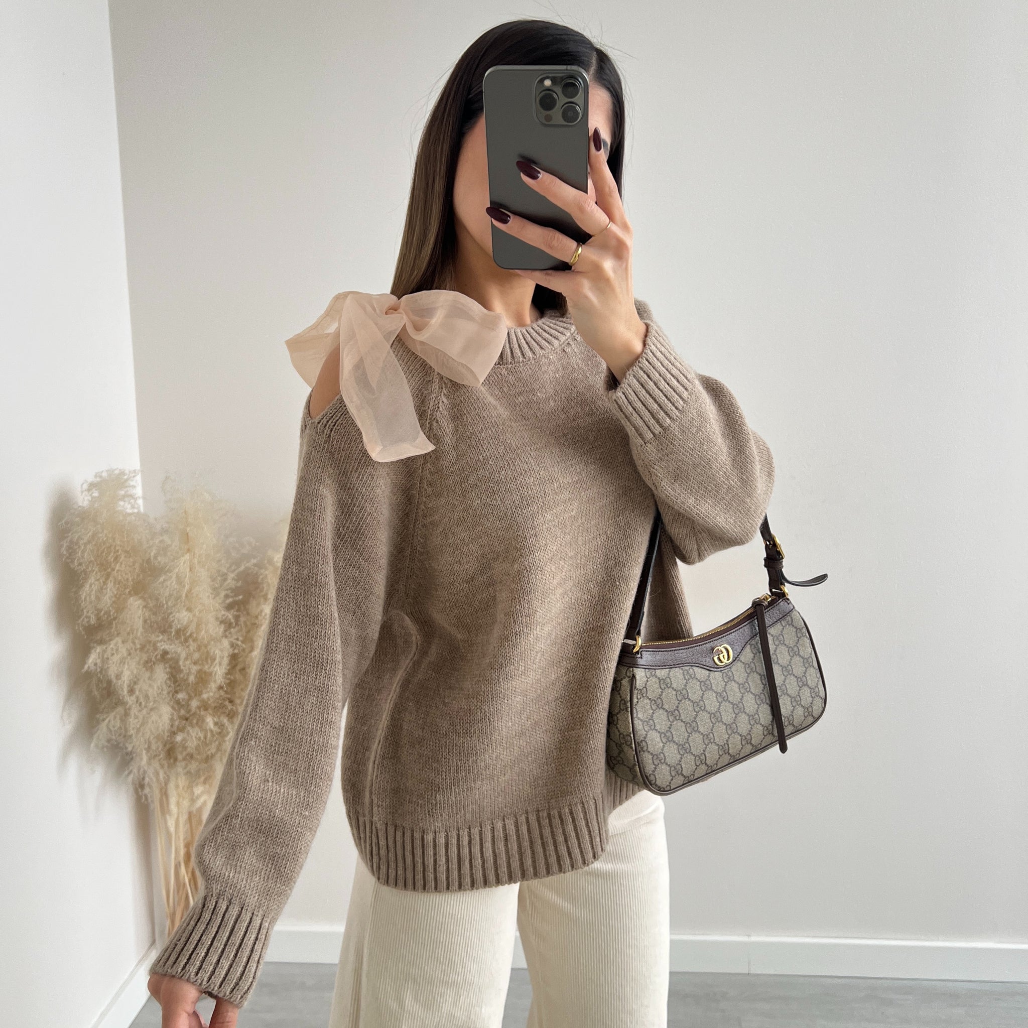 Pullover con fiocco camel