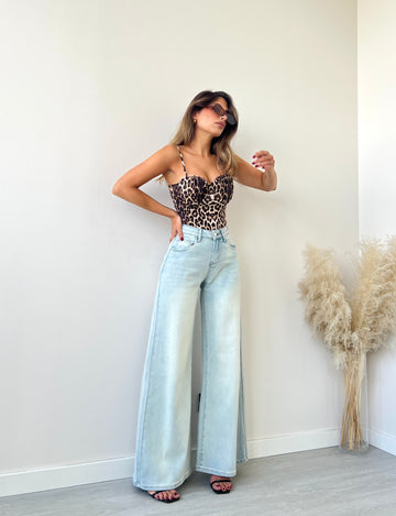 Jeans lavaggio chiaro KP275-3